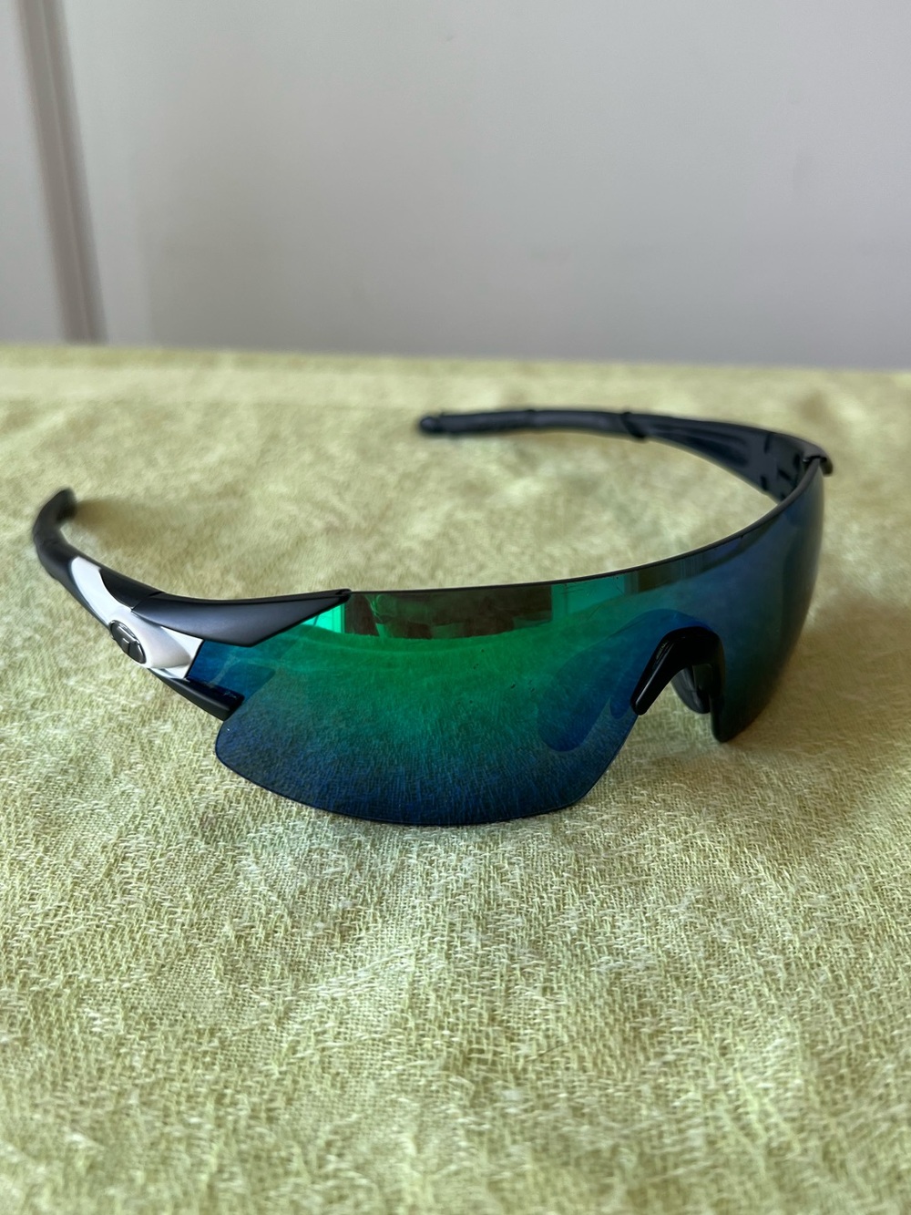 Tifosi Men's Sport Shield Sunglasses - Green Mirror Lens
